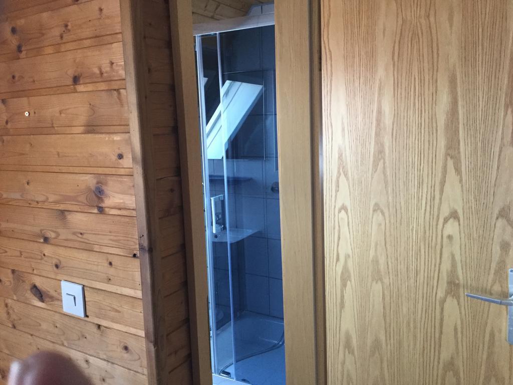 库里斯公寓酒店 金茨堡 外观 照片