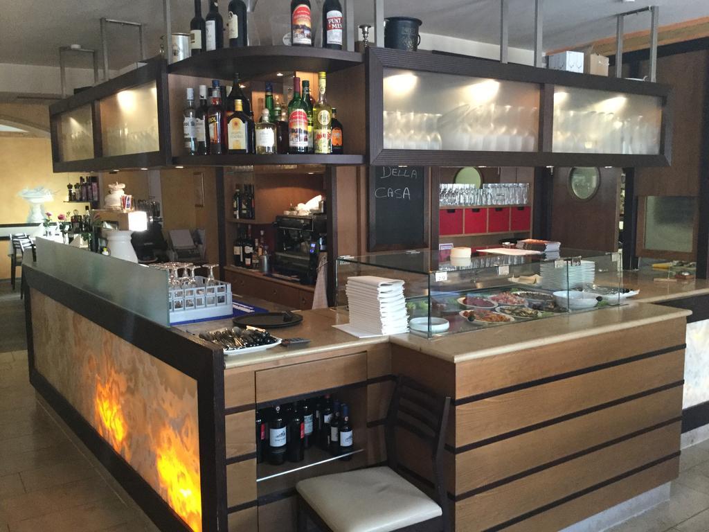 库里斯公寓酒店 金茨堡 外观 照片