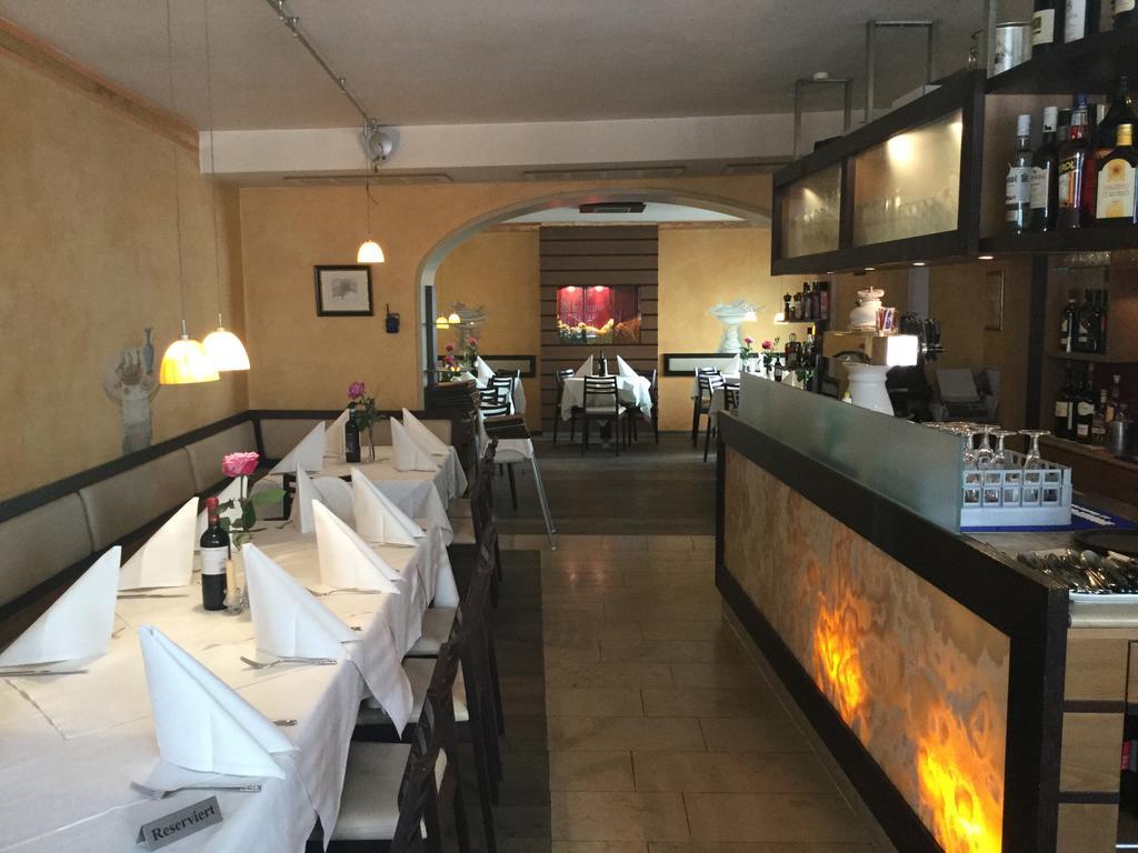 库里斯公寓酒店 金茨堡 外观 照片